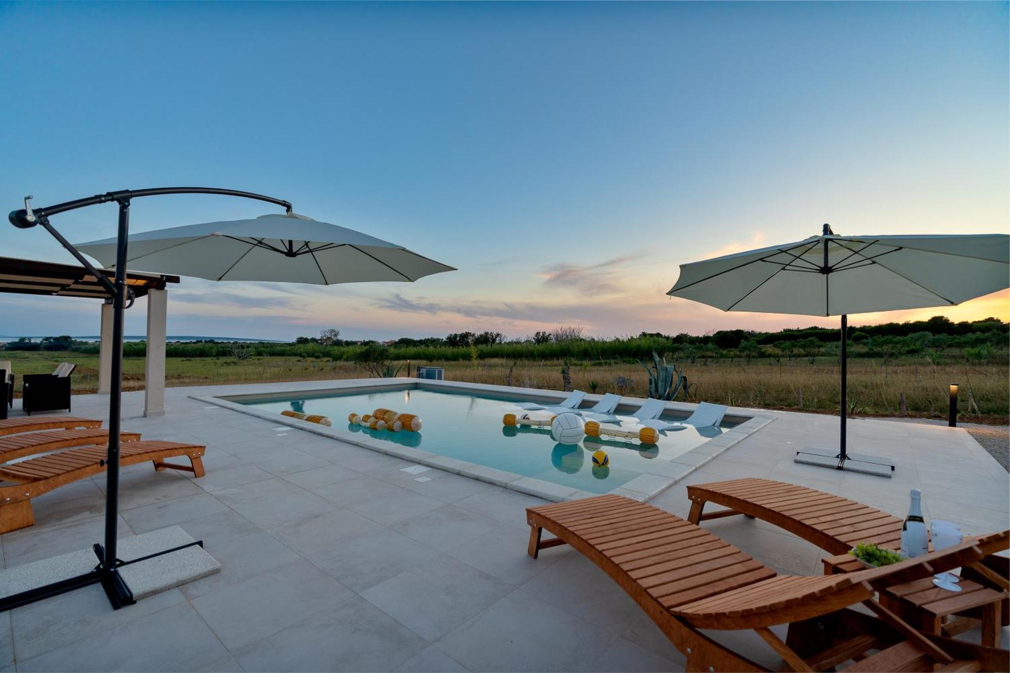 Villa Slatina Near Zrce Beach โนวาลยา ภายนอก รูปภาพ