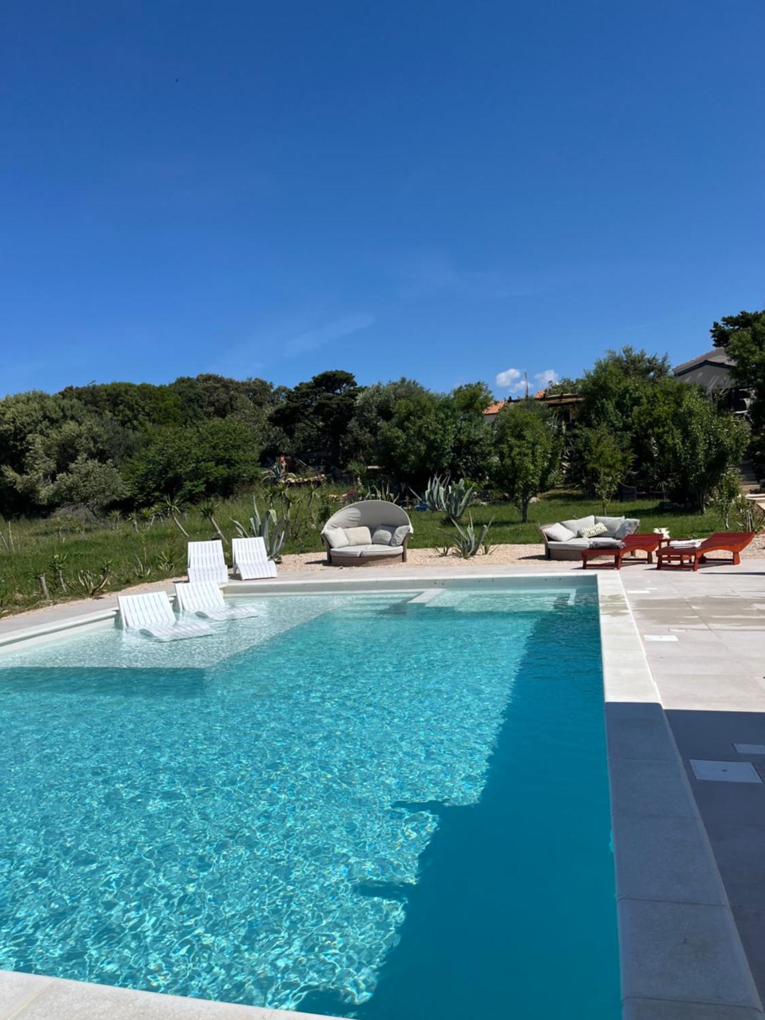 Villa Slatina Near Zrce Beach โนวาลยา ภายนอก รูปภาพ